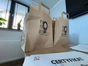 Papierowe torby reklamowe z logo TuSięUcz.pl